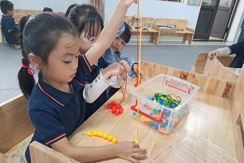 HOẠT ĐỘNG TRẢI NGHIỆM CỦA TRẺ TRONG PHÒNG STEAM