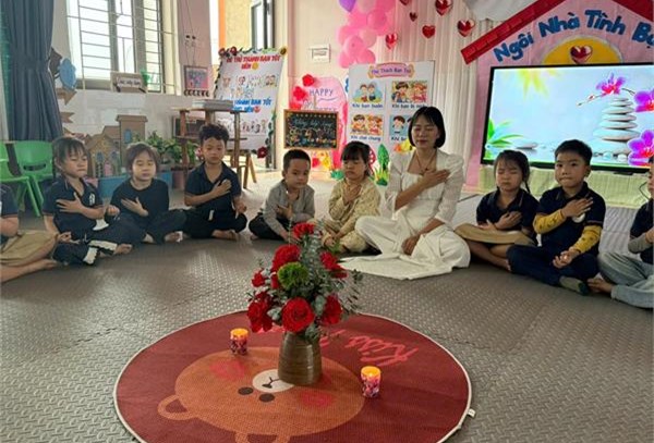 HĐ Thiền của các bạn 5 tuổi A2