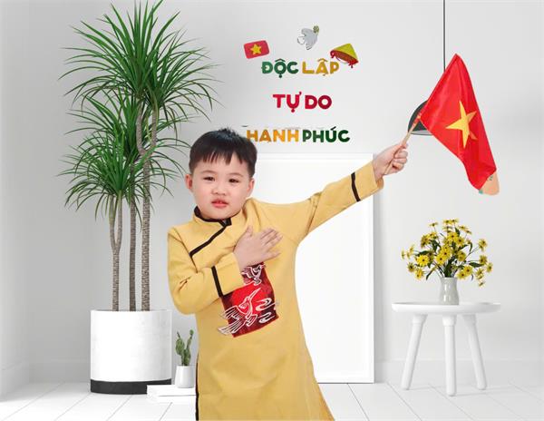 Hoạt động chào mừng ngày 30-4 của các nhỏ lớp 5TA4